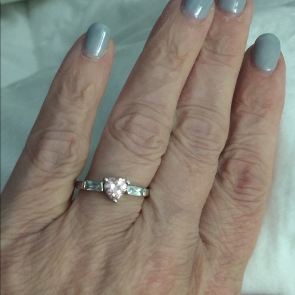 Jewelry - Pink quartz & Silver Ring- size 8.5